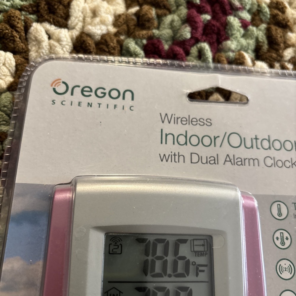 Oregon Scientific RAR188 Wireless Indoor Outdoor Thermometer Alarm Clock NEW NOS - Picture 2 of 11